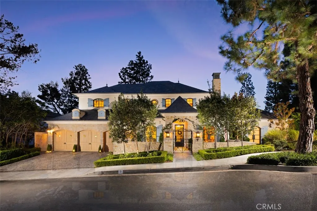 7 Oakmont Lane