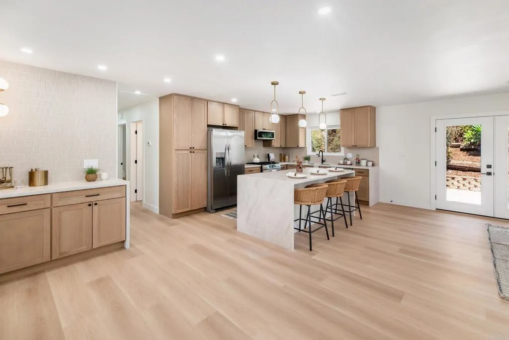https://cdn.realtyfeed.com/cdn/127/307069425/100a051ee2a60c1d4dd520d5babbd22a.webp