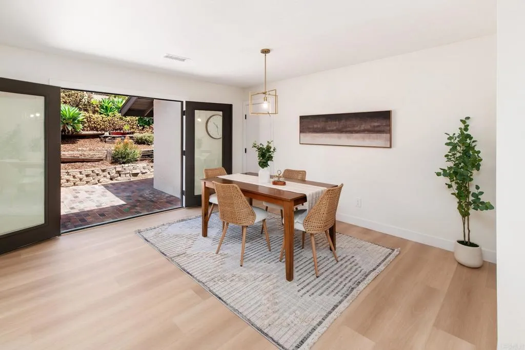 https://cdn.realtyfeed.com/cdn/127/307069425/10a2c1ab92fc2749c85c150805765772.webp