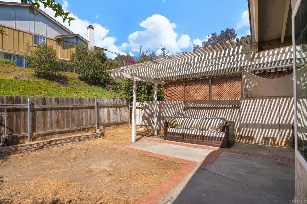 https://cdn.realtyfeed.com/cdn/127/307069442/18f30eb406e5d24b6d0f4743b77868d8.webp