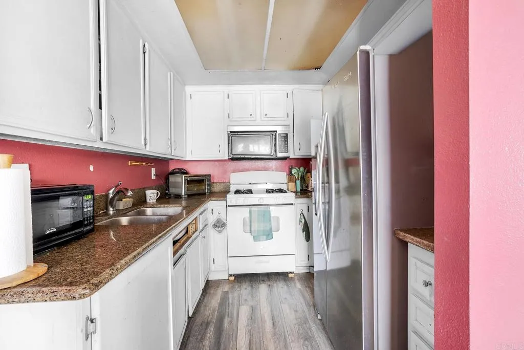 https://cdn.realtyfeed.com/cdn/127/307069442/27ec30d79ee4e5a143d8e28fab28f57e.webp