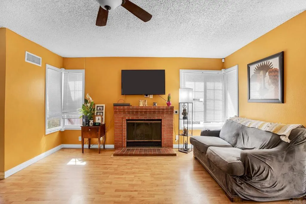 https://cdn.realtyfeed.com/cdn/127/307069442/83b9e351a9d6b76a02f1bf1ea3131245.webp