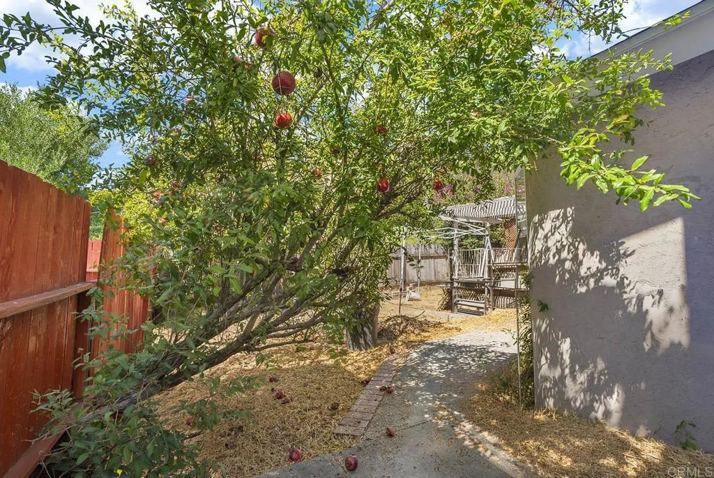 https://cdn.realtyfeed.com/cdn/127/307069442/9ff1ce5381f475f16f785e6a8c24bb4f.webp