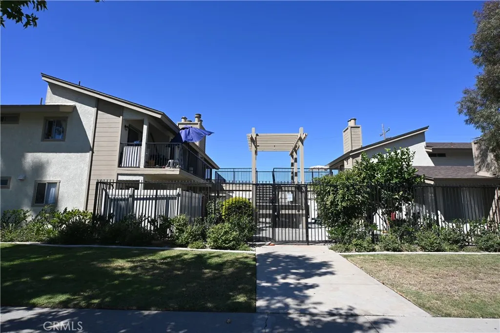 810 Center Street
