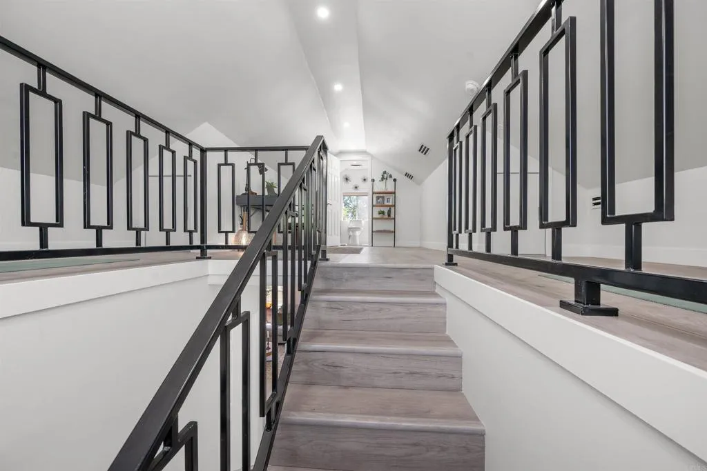 https://cdn.realtyfeed.com/cdn/127/307069462/16d0798a89ba23685811aaaa8c0a2bce.webp