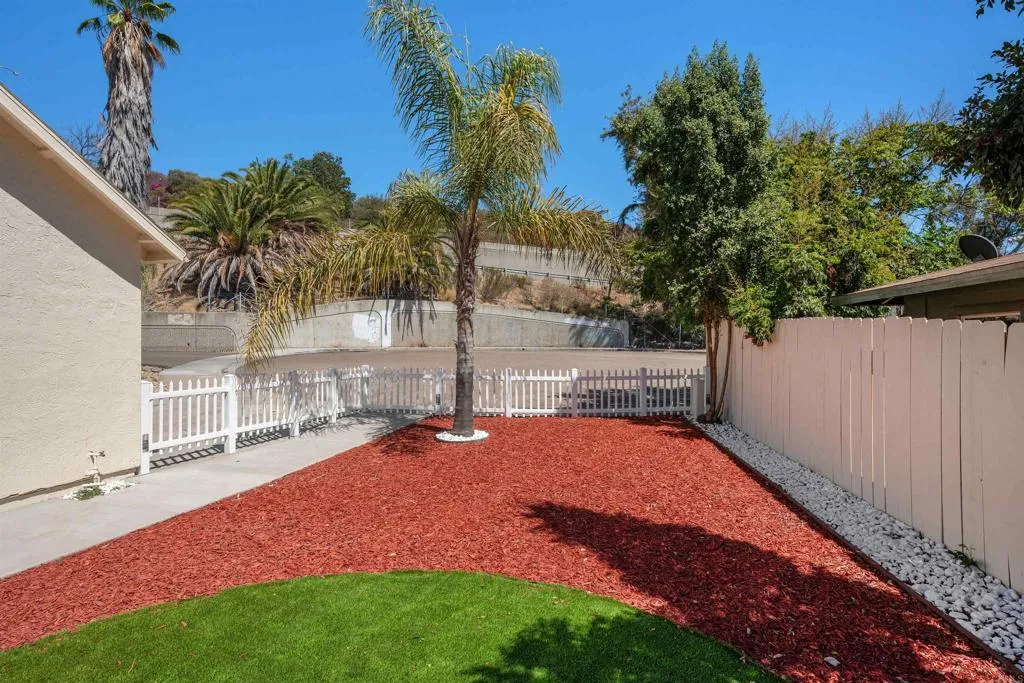 https://cdn.realtyfeed.com/cdn/127/307069462/644686fb5b5d5e0c0f7606aa0bba6319.webp