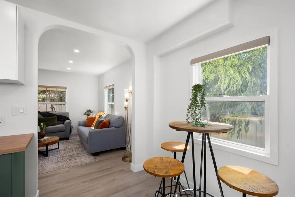 https://cdn.realtyfeed.com/cdn/127/307069462/f43f0cce8d83759d2a5d387944e27f0a.webp