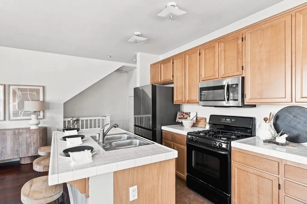 https://cdn.realtyfeed.com/cdn/127/307069499/73aa0f65f08f1dca2c131ee95cbf7e36.webp