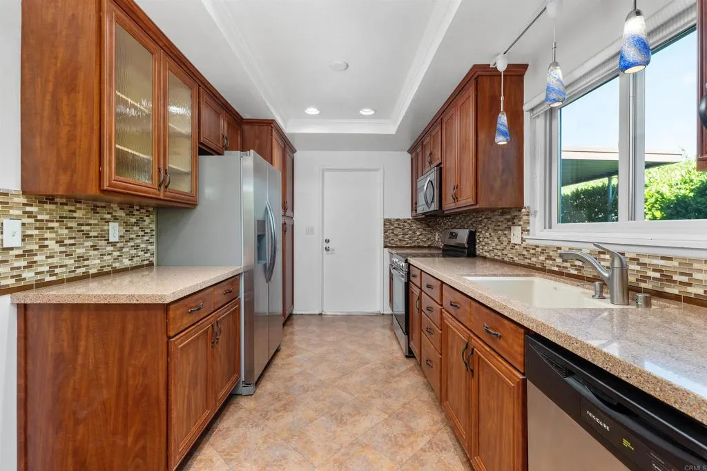 https://cdn.realtyfeed.com/cdn/127/307069523/244a7d74f19398a6403d8ab04431a3e8.webp