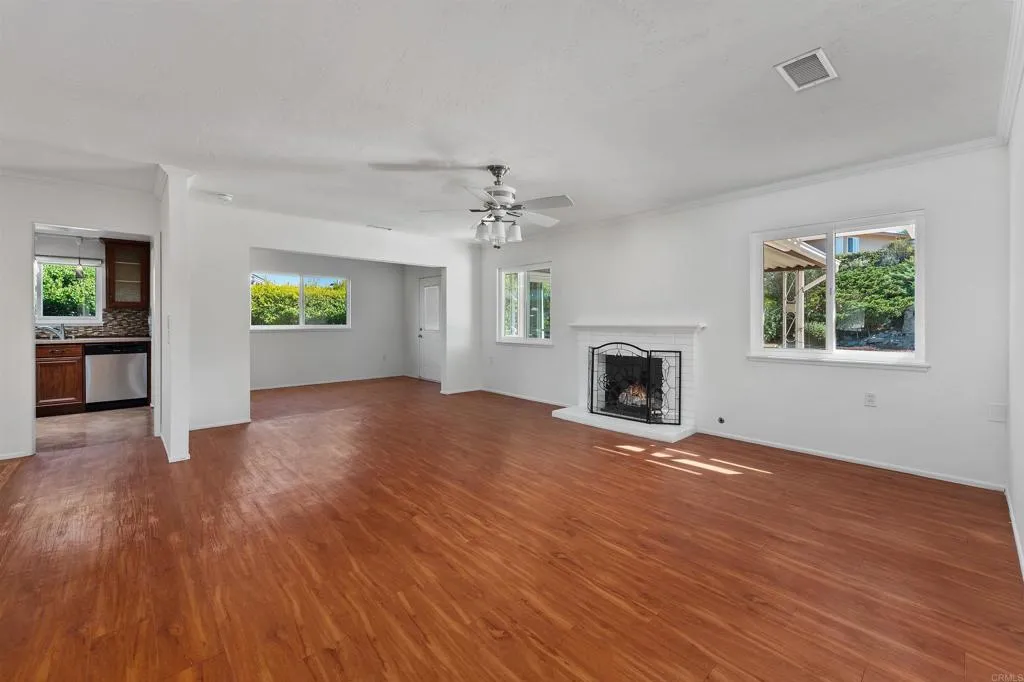 https://cdn.realtyfeed.com/cdn/127/307069523/329474a8245a131d20fc0da643e90611.webp