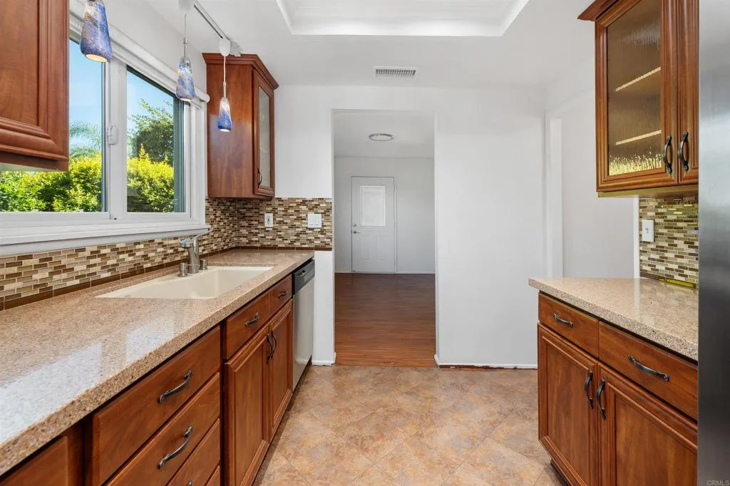 https://cdn.realtyfeed.com/cdn/127/307069523/44ef3ee865578cf86415acbc113ba835.webp