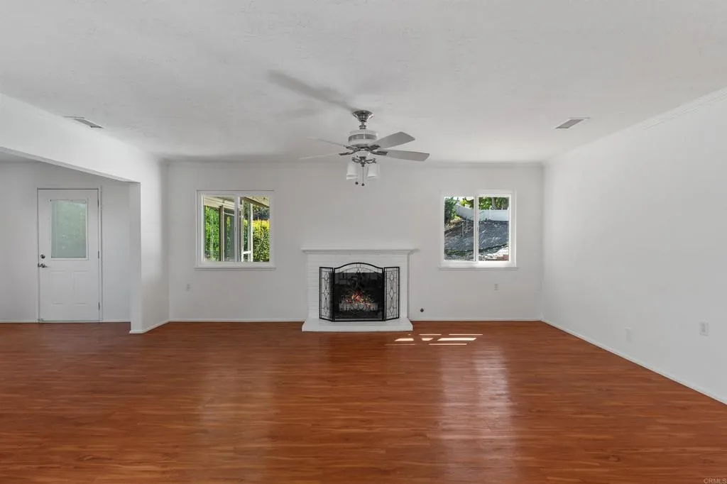 https://cdn.realtyfeed.com/cdn/127/307069523/9ed31ef8b0cb7d9f886abce61ee9c1cd.webp