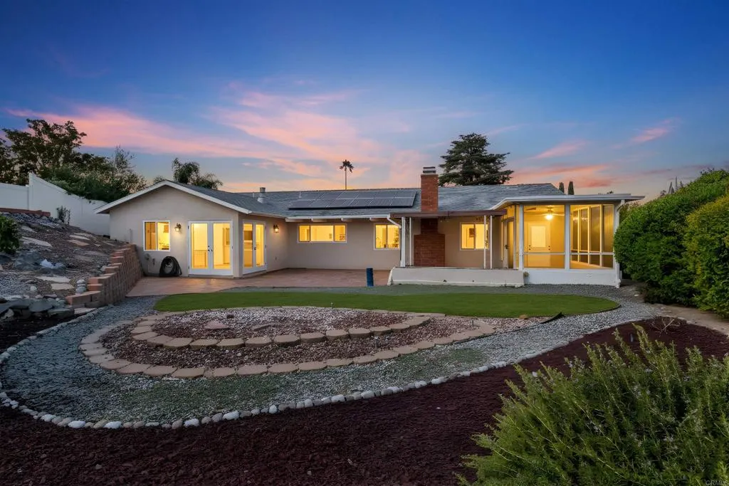 https://cdn.realtyfeed.com/cdn/127/307069523/b3035beda670fe7683b9b3c8677ed021.webp