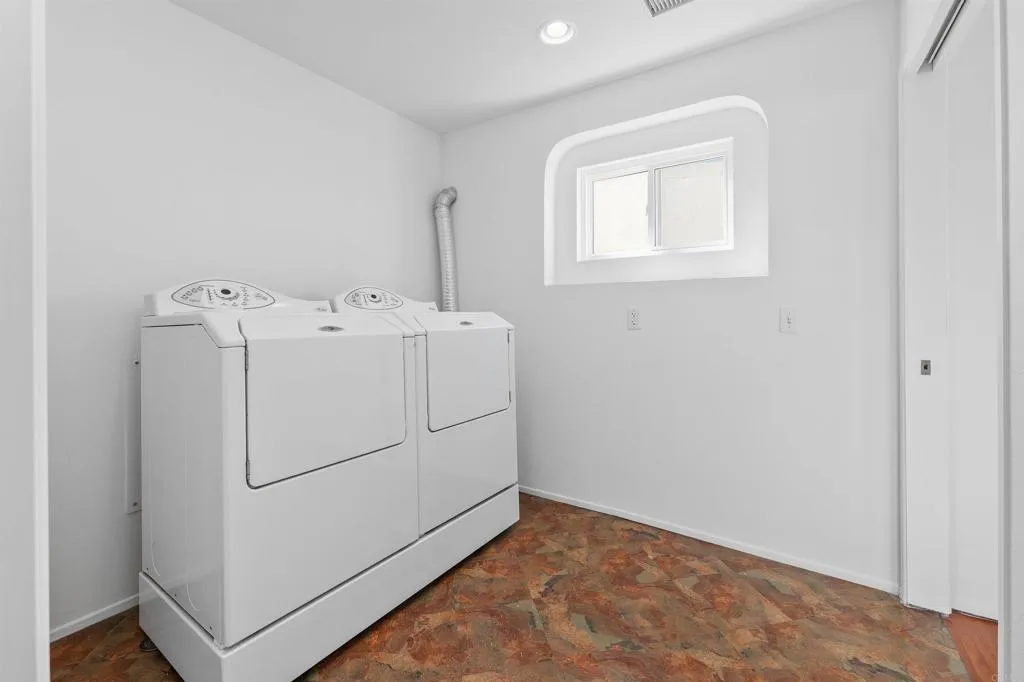 https://cdn.realtyfeed.com/cdn/127/307069523/b77222235d4b86a2daf8f23c6508ff0a.webp