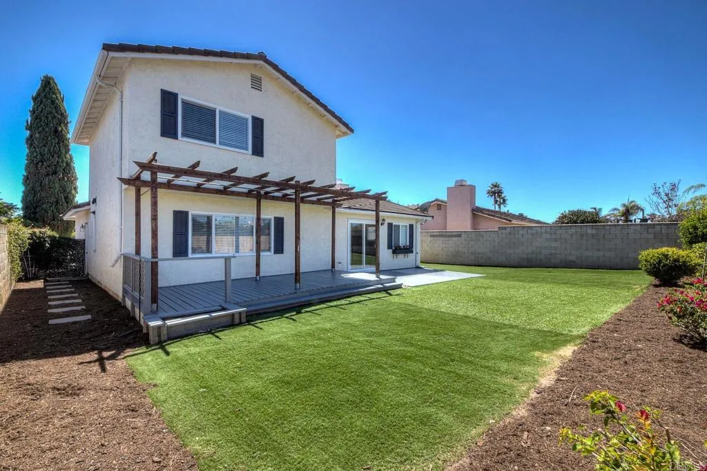 https://cdn.realtyfeed.com/cdn/127/307069557/2de41ff5cb49ea99d79828fdcd3cf580.webp