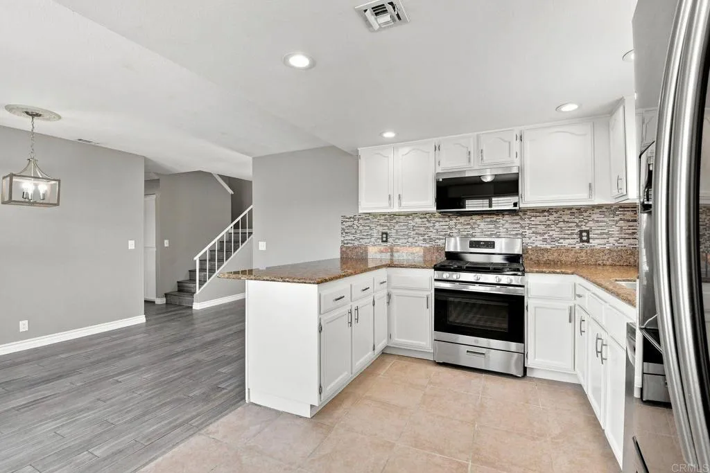 https://cdn.realtyfeed.com/cdn/127/307069557/47034b2786244fbb2044a86195846946.webp