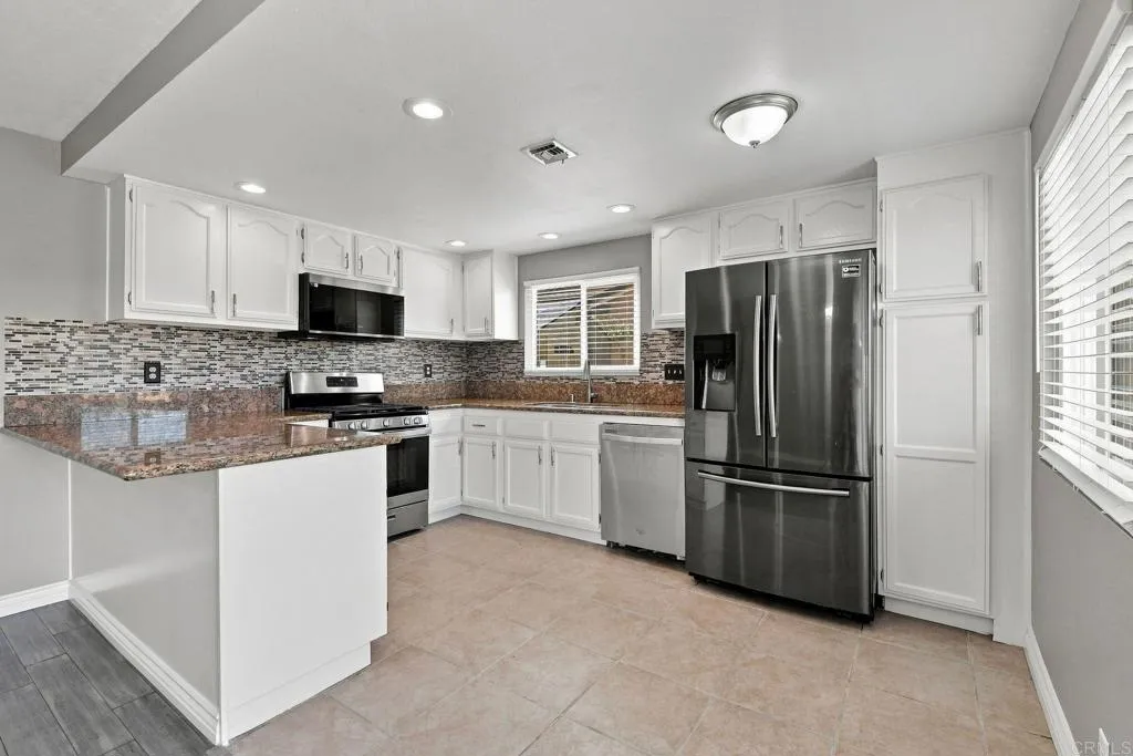 https://cdn.realtyfeed.com/cdn/127/307069557/c1ed980884c06d9e51ae0b446b946dd7.webp