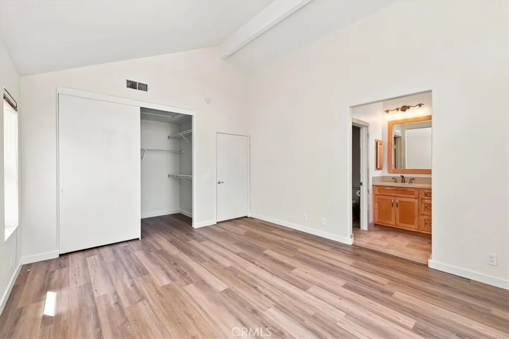 https://cdn.realtyfeed.com/cdn/127/307069565/723c6daa35ff4548f532ad5e9347b915.webp