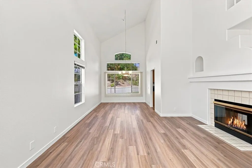 https://cdn.realtyfeed.com/cdn/127/307069565/8159fcbda285cd44db8dc62f0b8758c5.webp