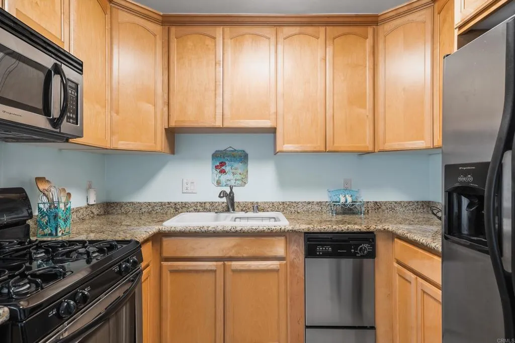 https://cdn.realtyfeed.com/cdn/127/307069630/005b1ab52f1904000587afda655fdd08.webp
