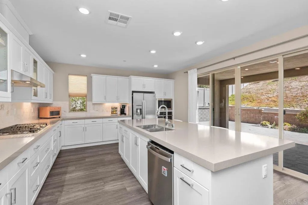 https://cdn.realtyfeed.com/cdn/127/307069668/4330113bf989fa97434921e9a3a5f789.webp