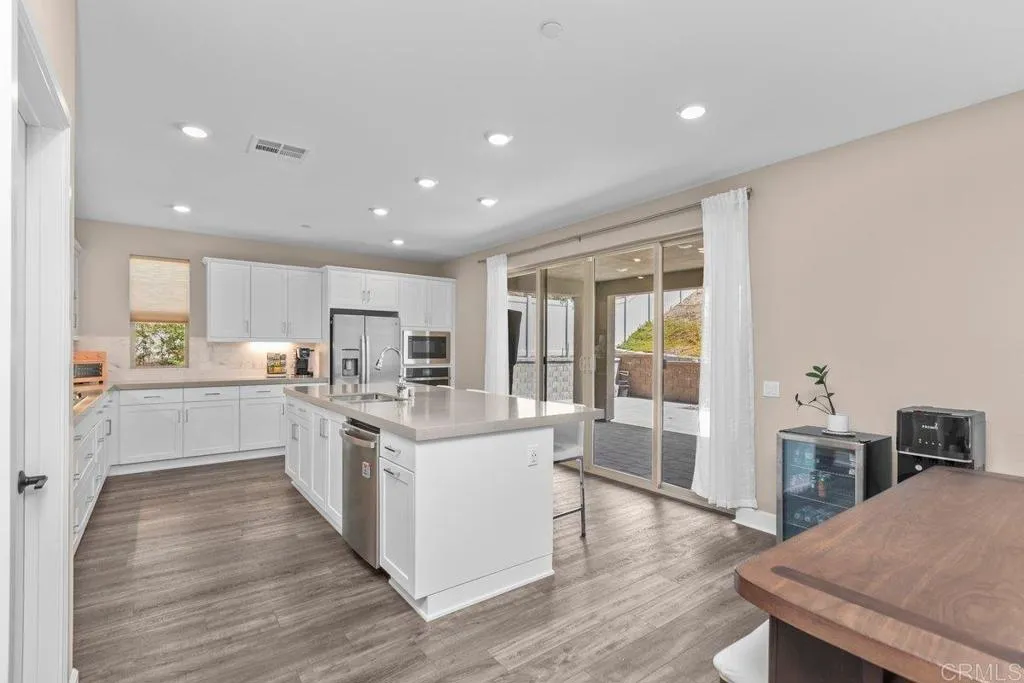 https://cdn.realtyfeed.com/cdn/127/307069668/80649472280d84d805ee6f29485a7f01.webp