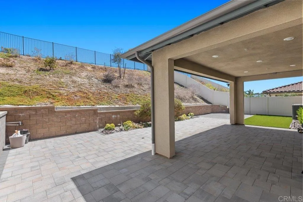 https://cdn.realtyfeed.com/cdn/127/307069668/ae98c176ca305600e3b05f51bd401bad.webp