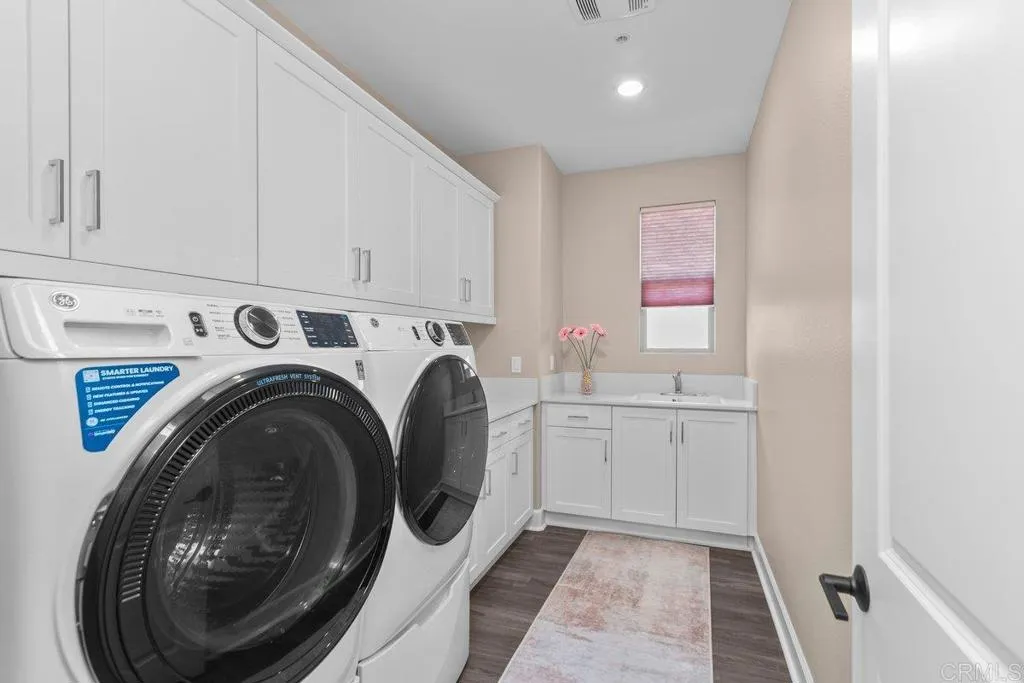 https://cdn.realtyfeed.com/cdn/127/307069668/ce0e5e79f200740ed2838578ff4852f3.webp