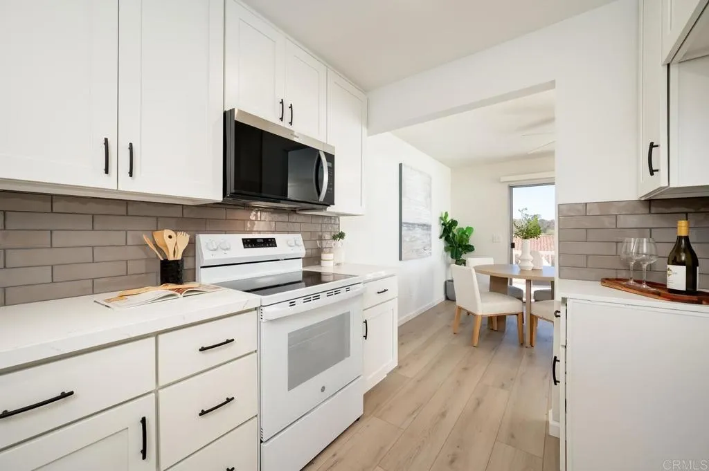 https://cdn.realtyfeed.com/cdn/127/307069683/9fb31039313f520b96e3b56533e98cc8.webp