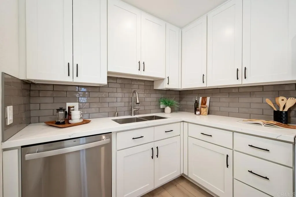 https://cdn.realtyfeed.com/cdn/127/307069683/eeaea8f8fe4383d563ca5c70cf392c5f.webp