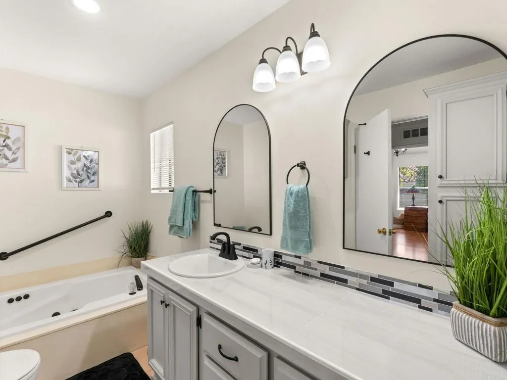 https://cdn.realtyfeed.com/cdn/127/307069708/0818faf75c476ed2414d2e0afd2106d0.webp