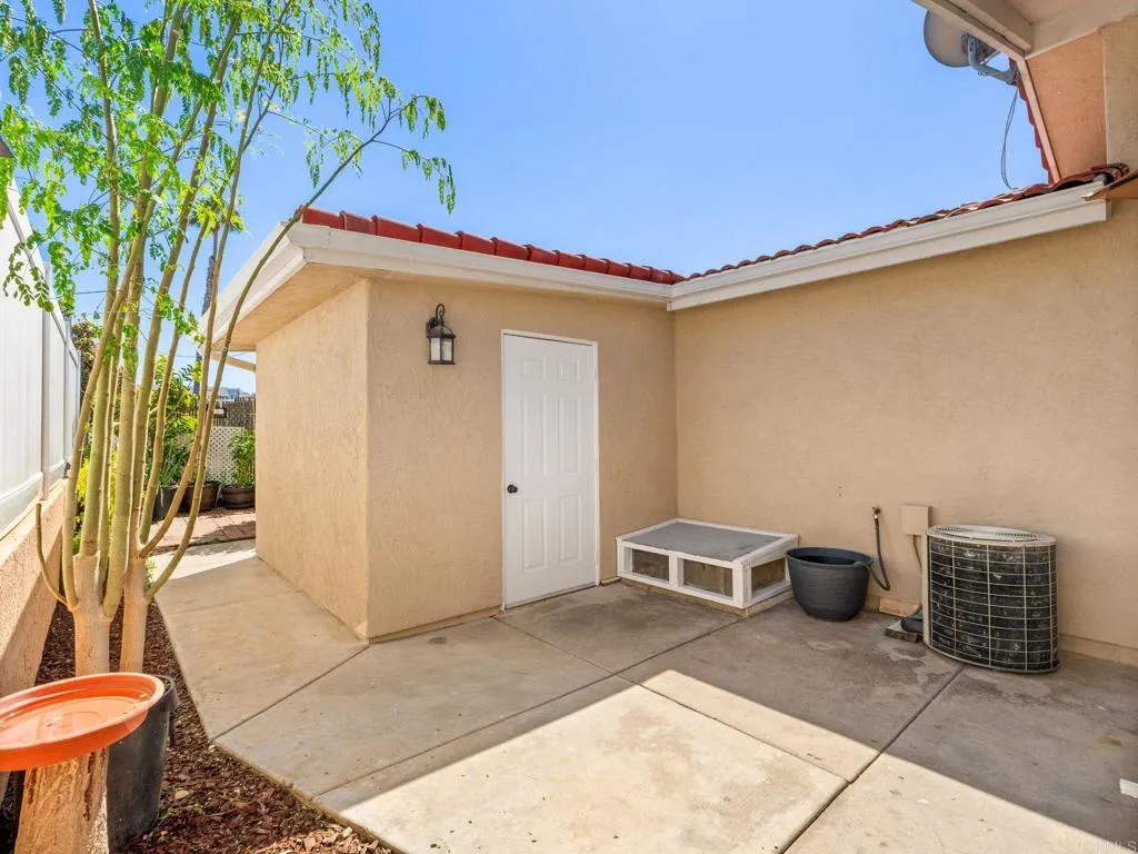 https://cdn.realtyfeed.com/cdn/127/307069708/d9ed658f69ddc1241db8e16fbaff1c54.webp