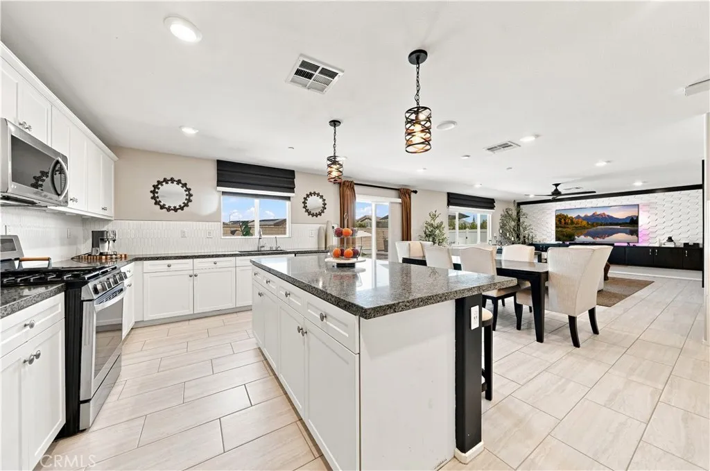 29281 Glass Mountain Court