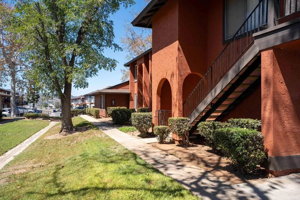 https://cdn.realtyfeed.com/cdn/127/307069803/b20f27dcccbe0bbe028a49ef0038edee.webp