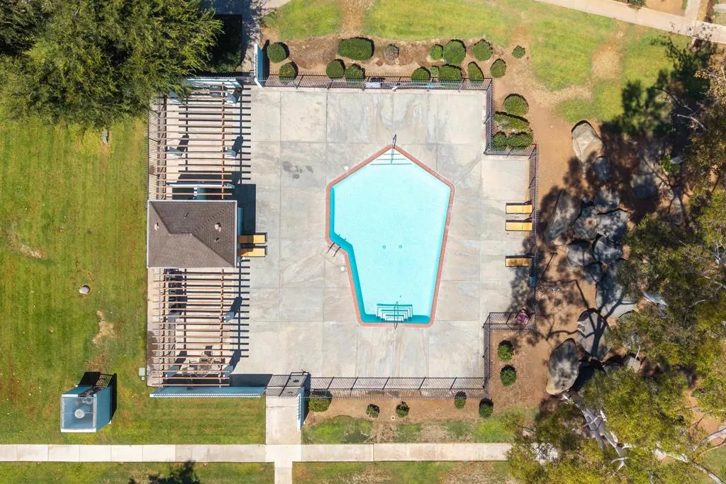 https://cdn.realtyfeed.com/cdn/127/307069803/d2886f0b9c394ffb1a6a1968ca5f3f47.webp