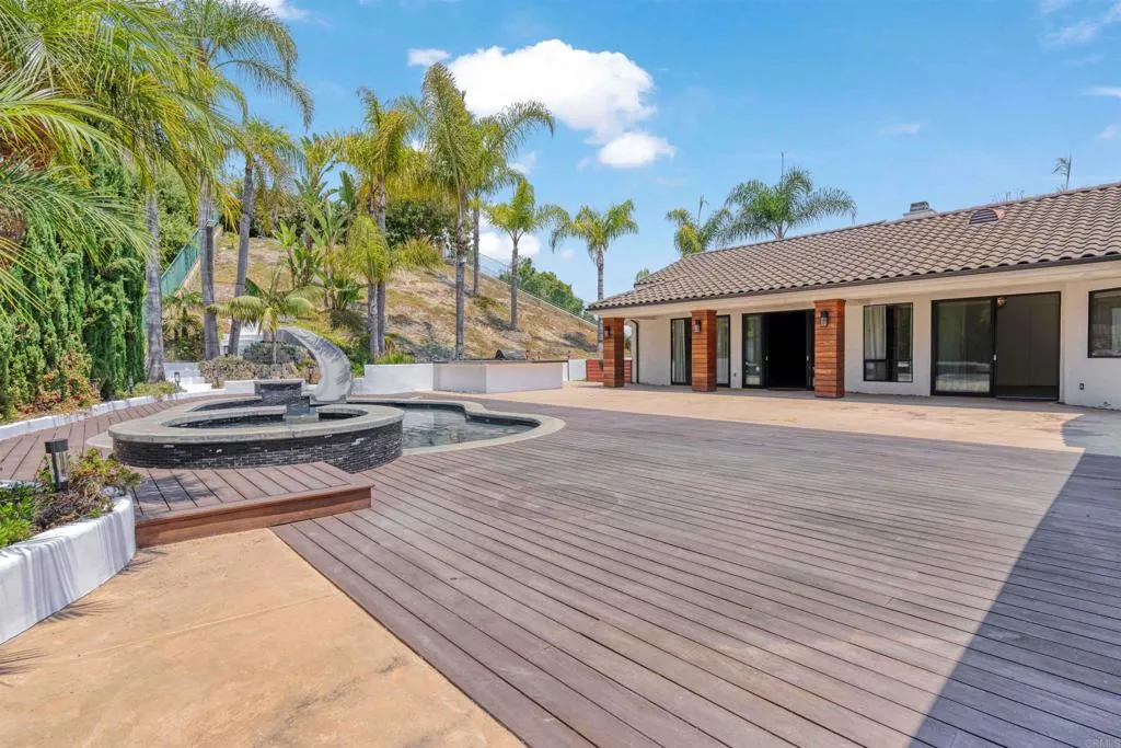 https://cdn.realtyfeed.com/cdn/127/307069809/23aec4ed28fe49947d30912c1cc5a20c.webp