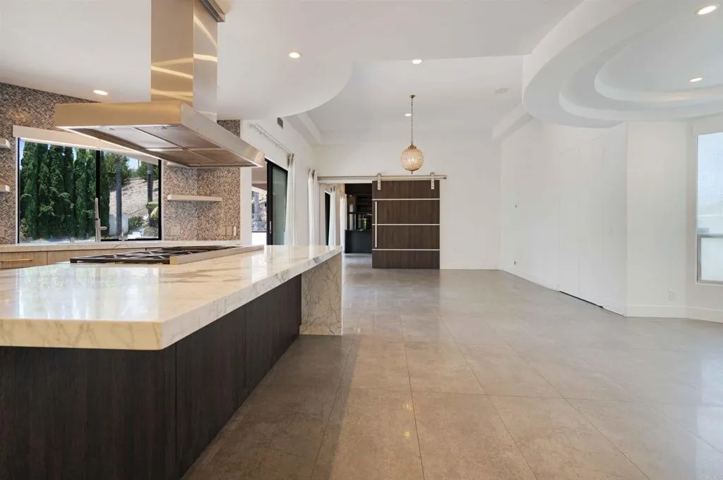 https://cdn.realtyfeed.com/cdn/127/307069809/f549dfc8f963e2b4b136553285409c98.webp