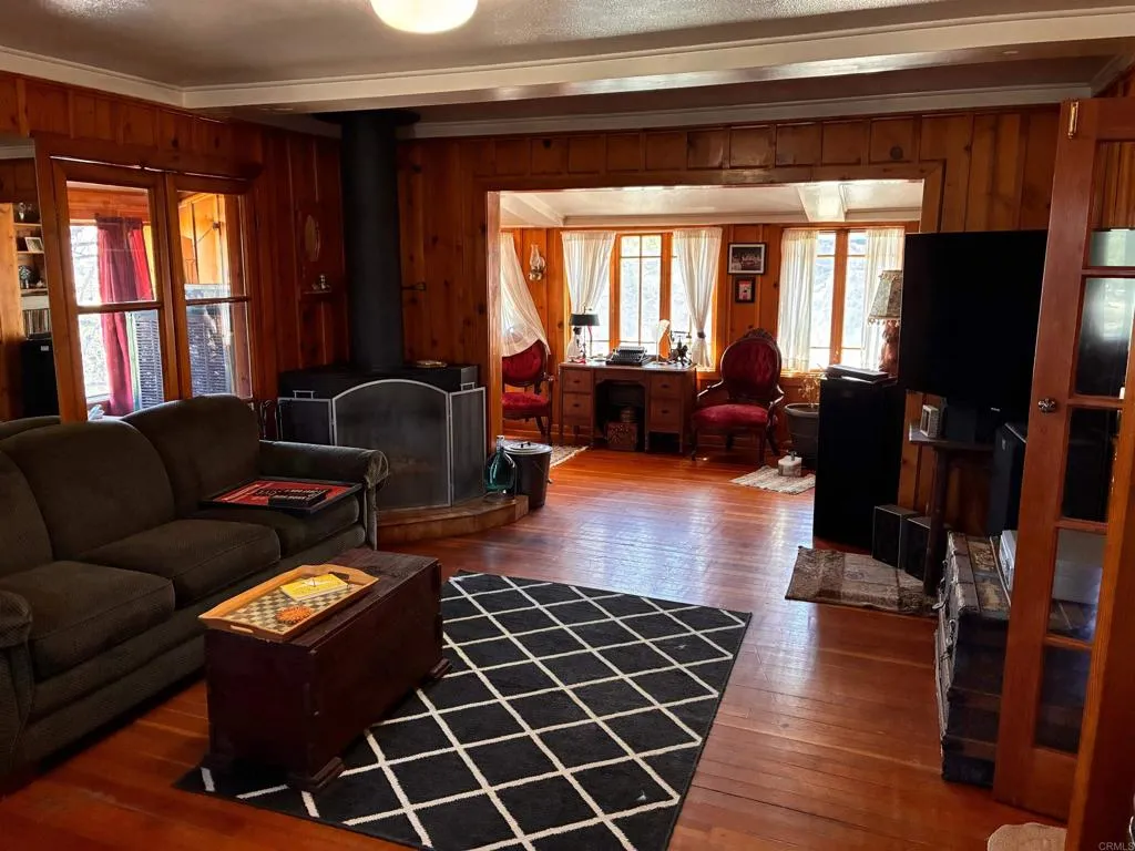https://cdn.realtyfeed.com/cdn/127/307069864/77faa1573a9cb0a648436d17d94810dc.webp