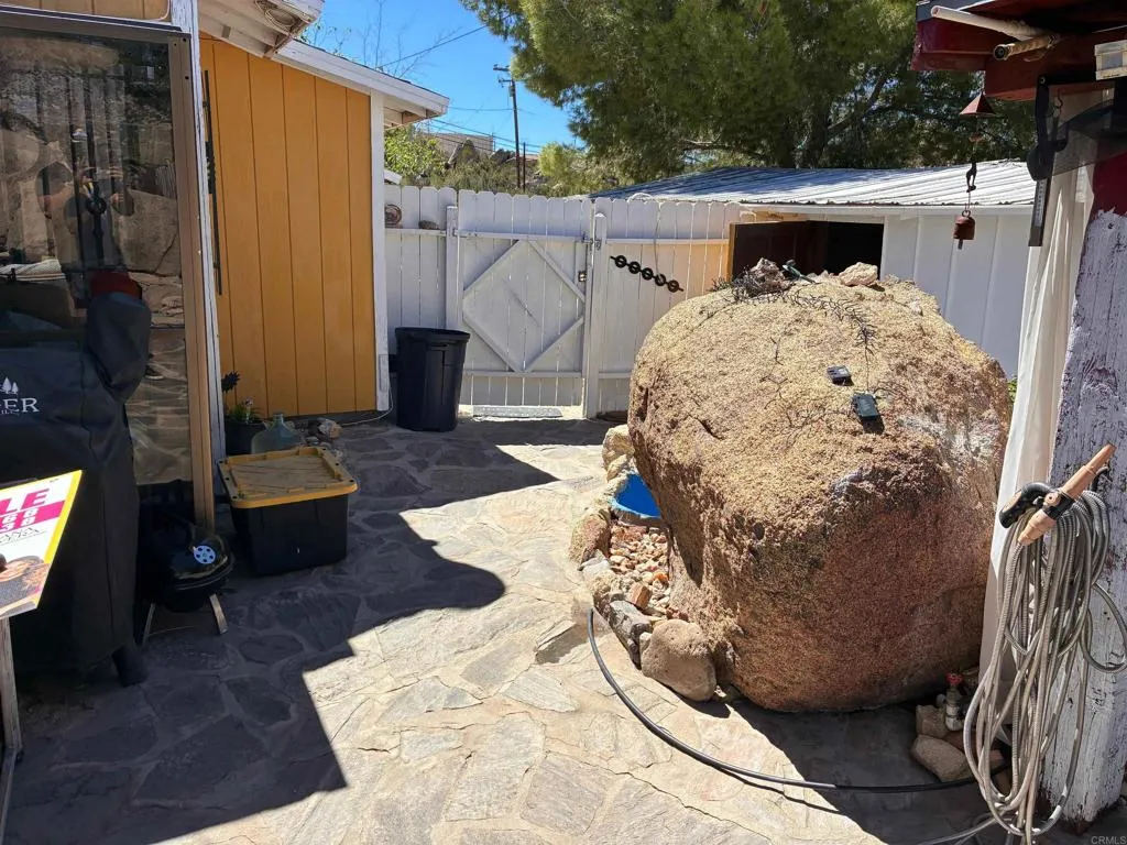 https://cdn.realtyfeed.com/cdn/127/307069864/d747d436a5a8c26ec25d39ca0a9183d2.webp