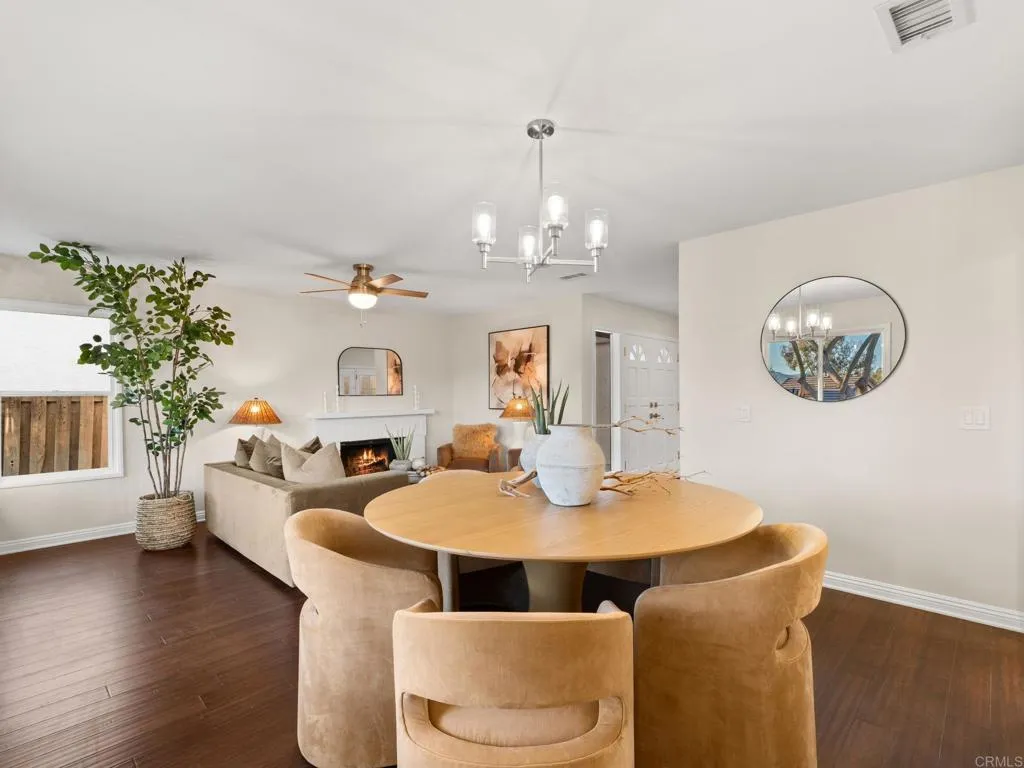https://cdn.realtyfeed.com/cdn/127/307069865/a41430f00b256cf0be6bfbf50f3eb6ea.webp