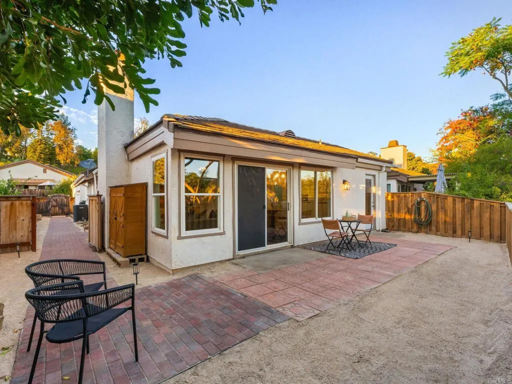 https://cdn.realtyfeed.com/cdn/127/307069865/cf7da26a86002af5cc12713a3bcaa584.webp
