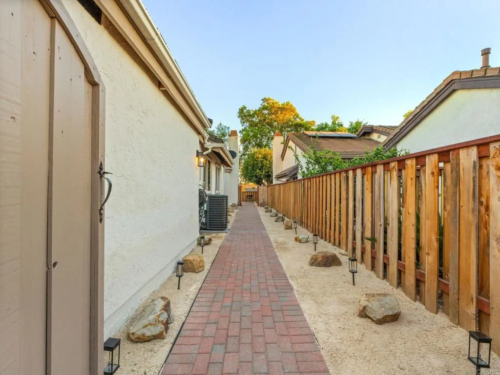 https://cdn.realtyfeed.com/cdn/127/307069865/d936b1bfd8a791da1876a7ee2a3fac07.webp