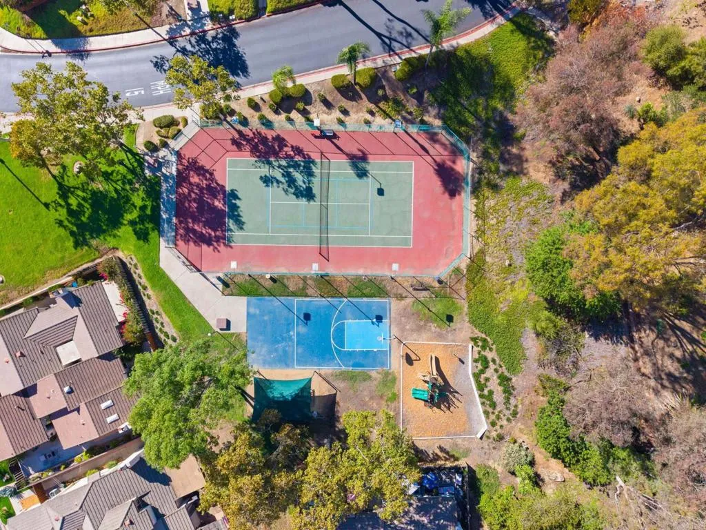 https://cdn.realtyfeed.com/cdn/127/307069865/f29c38ca493c301ee5d0f4e190893a06.webp