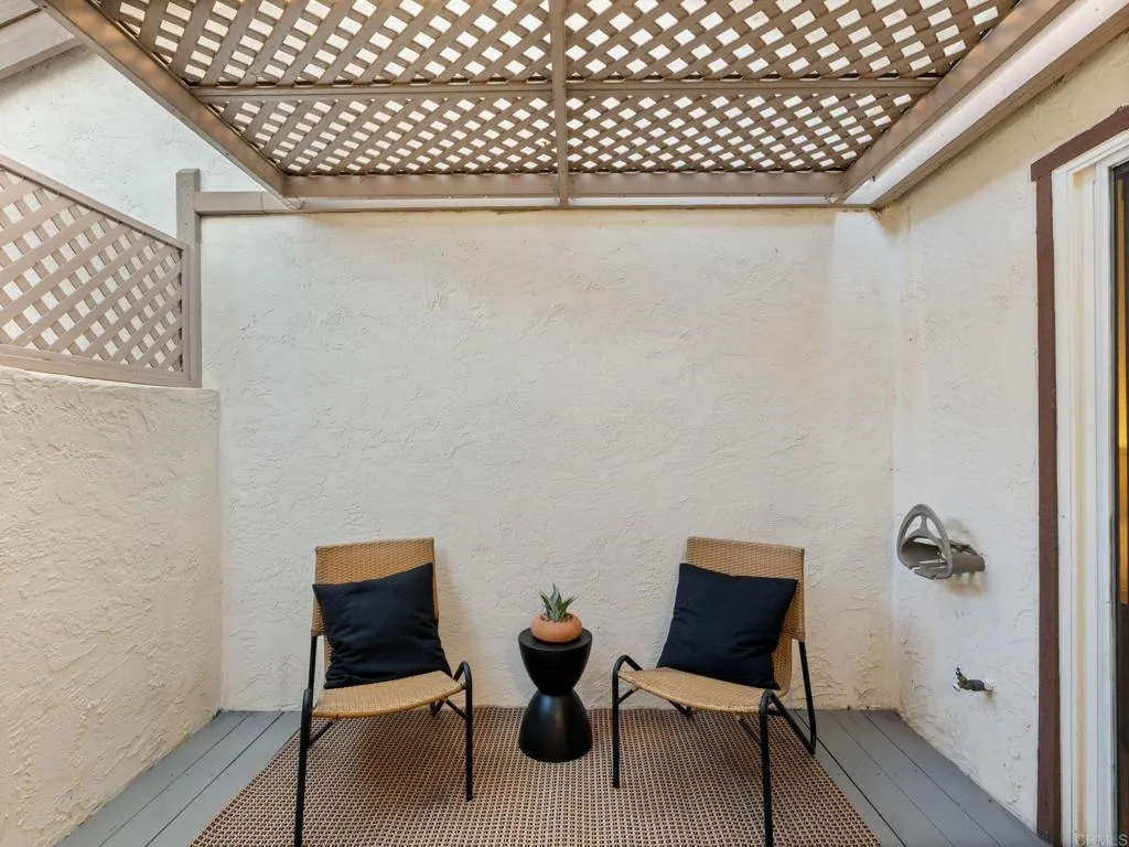 https://cdn.realtyfeed.com/cdn/127/307069865/fe311d1d5c4a902f56dfb5183d7c5648.webp