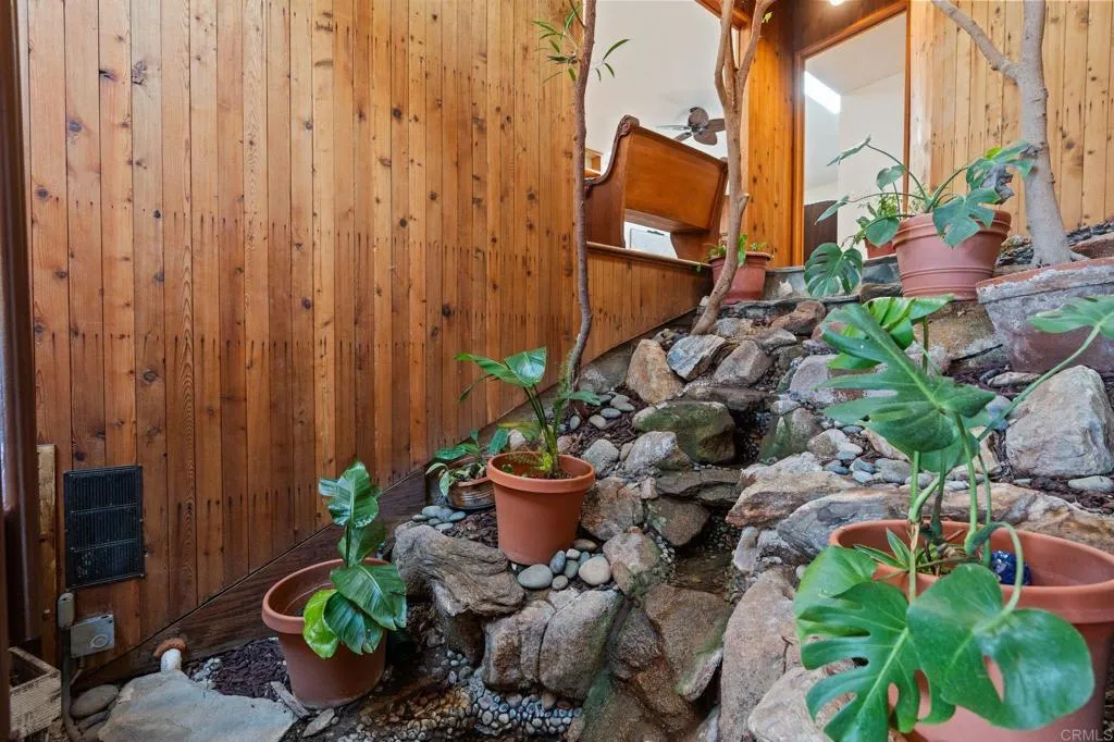 https://cdn.realtyfeed.com/cdn/127/307069905/247f9a0f97d6ca30e5eb4ac3c51c8d7d.webp