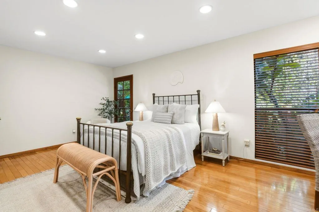 https://cdn.realtyfeed.com/cdn/127/307069905/aa81338a18f45eb45b496cef634a8d08.webp
