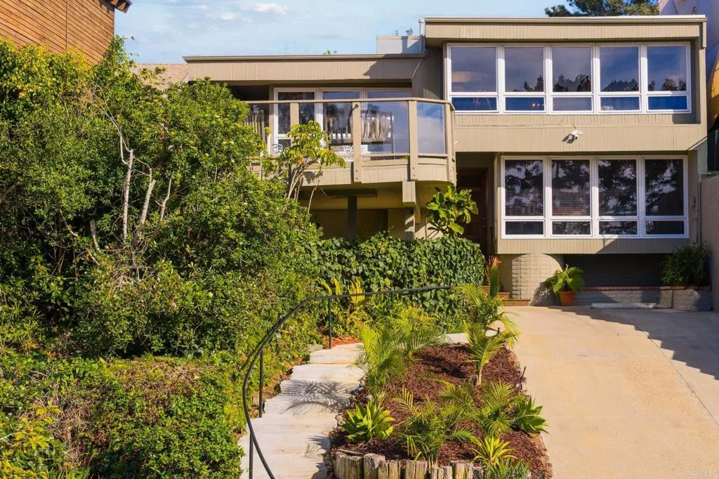 https://cdn.realtyfeed.com/cdn/127/307069905/bff54b142f8f5db51c814d09b464d717.webp