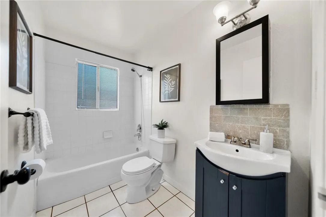 https://cdn.realtyfeed.com/cdn/127/307069908/0e5ee4676caaa83fcf8cbff5272af1f7.webp