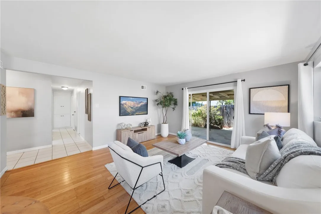 https://cdn.realtyfeed.com/cdn/127/307069908/1a331751a34d5278443bd3df413c2ecd.webp