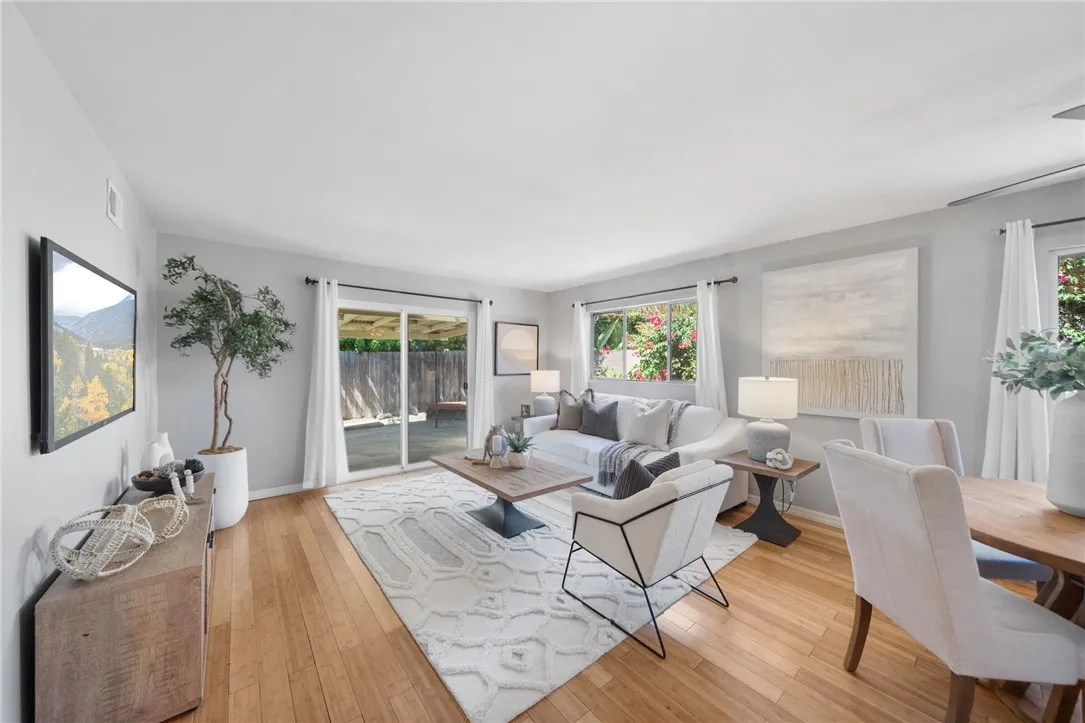 https://cdn.realtyfeed.com/cdn/127/307069908/3e847e5a6da0c92fee7dfe8e9666615e.webp